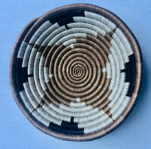 Load image into Gallery viewer, Tonga Baskets - Rwanda
