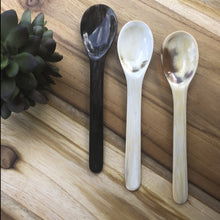 Load image into Gallery viewer, Petite horn spoon charcuterie 
