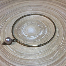 Load image into Gallery viewer, Delicate Hammered Brass Bangle Pearl Dangle
